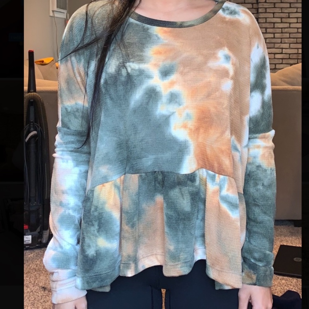 Tie-dye long sleeve
